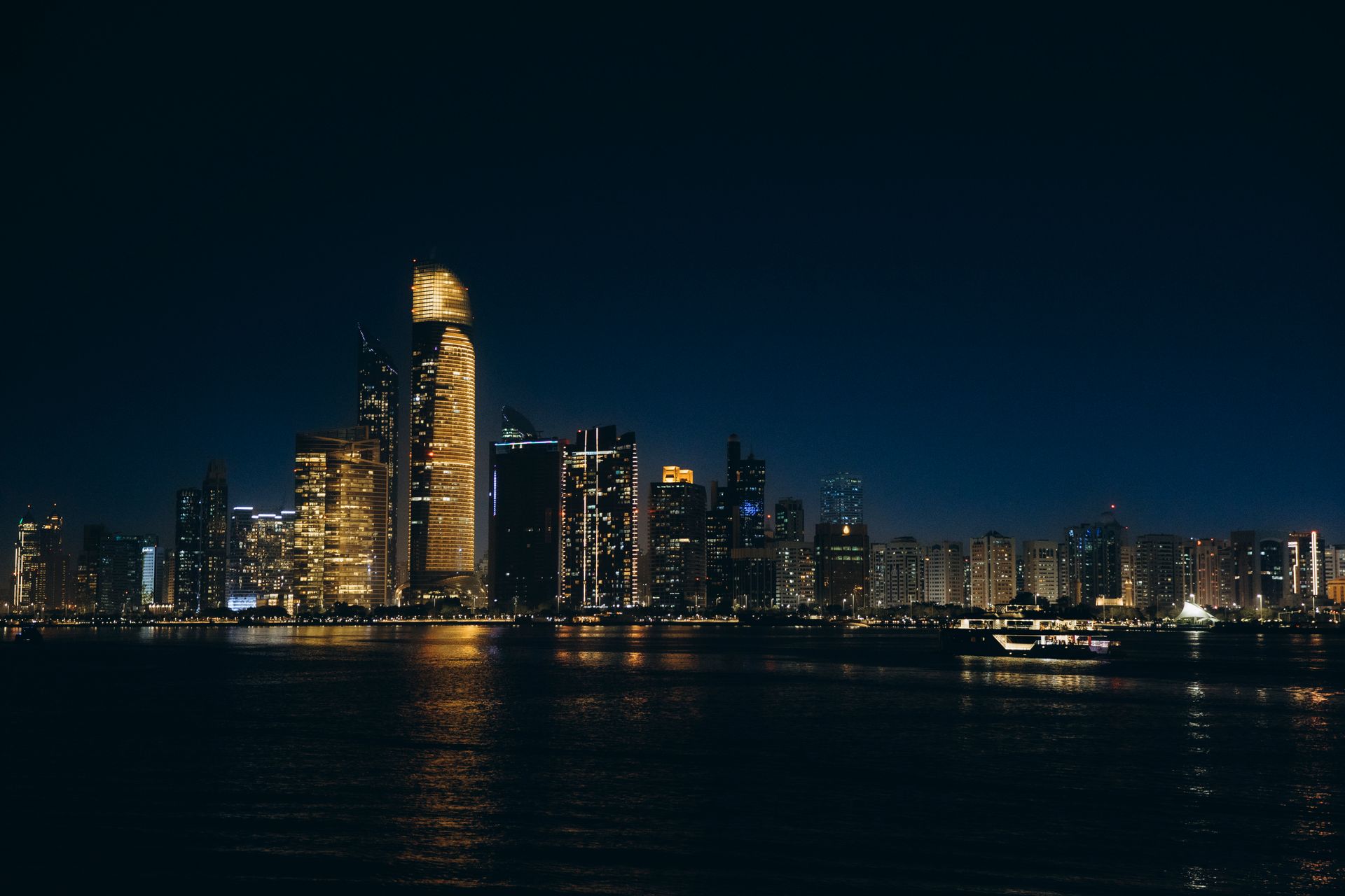 photo-1-abu-dhabi-skyline
