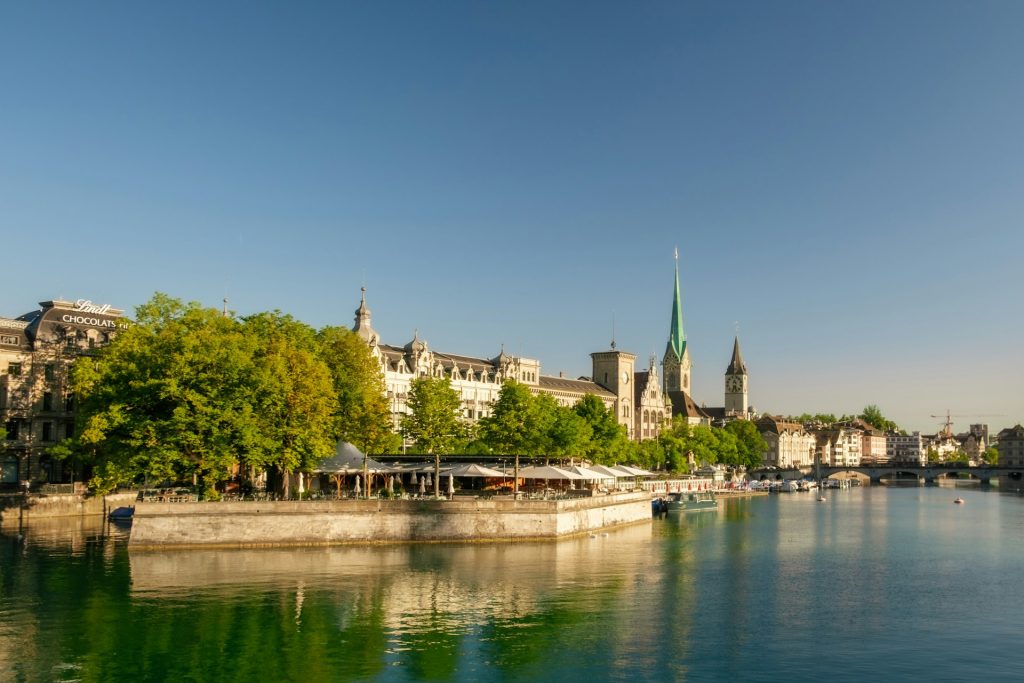 photo-1-zurich-hero